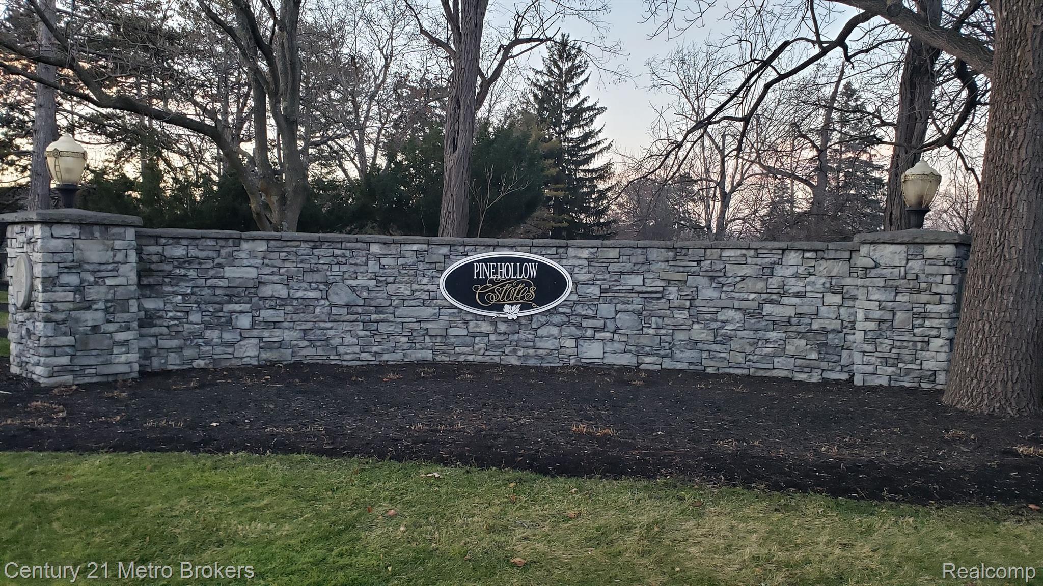 Photo 1 of 1 — 6330 Bridle Path, Grand Blanc Charter Township, MI 48439