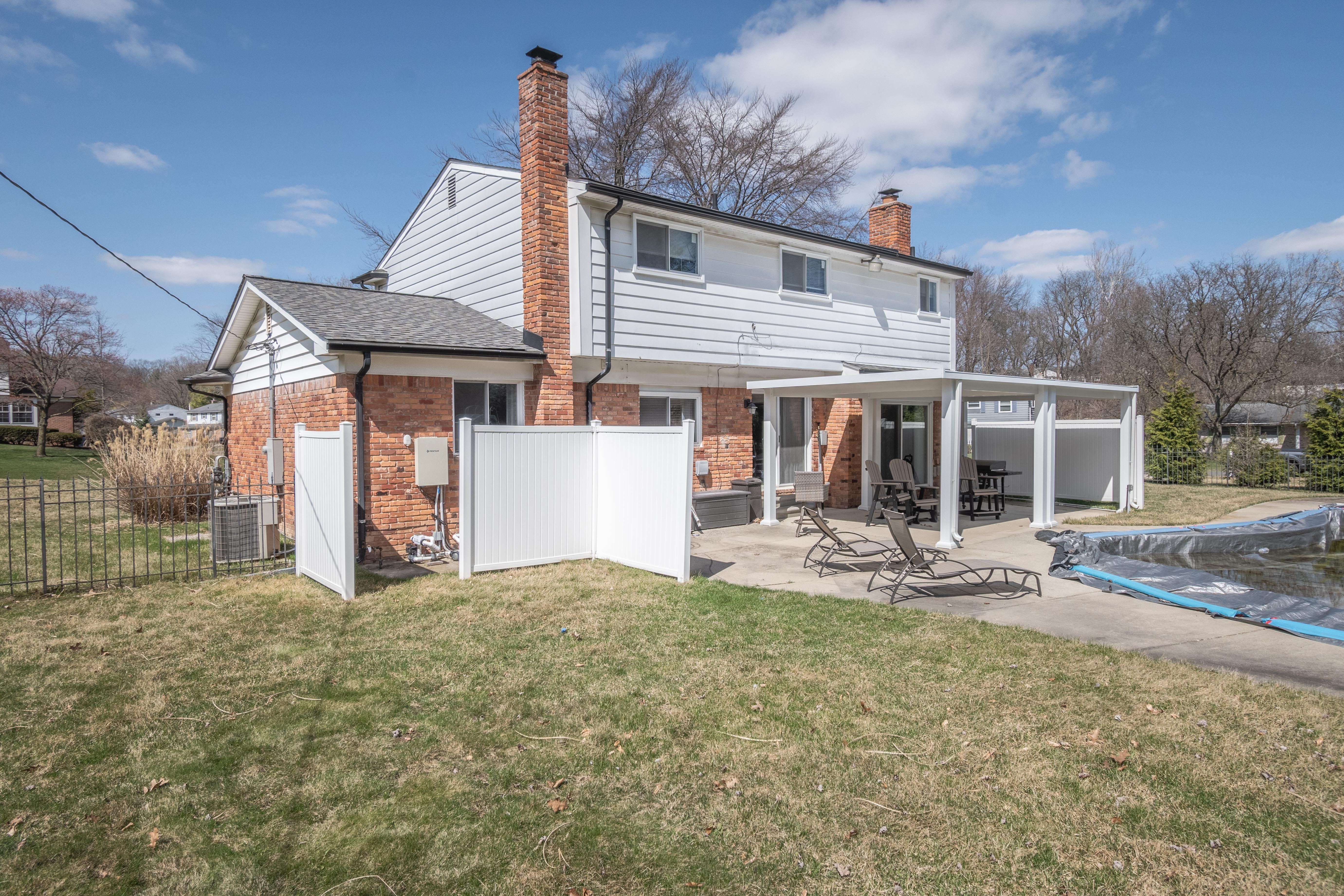 38005 SOUTHFARM Lane