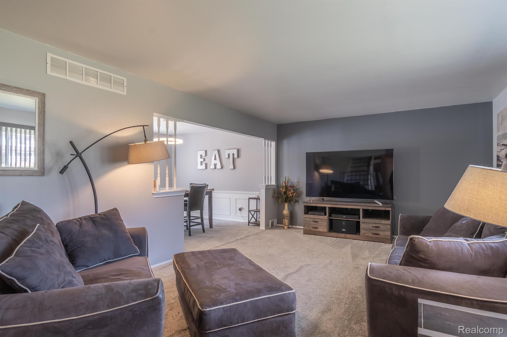 38005 SOUTHFARM Lane