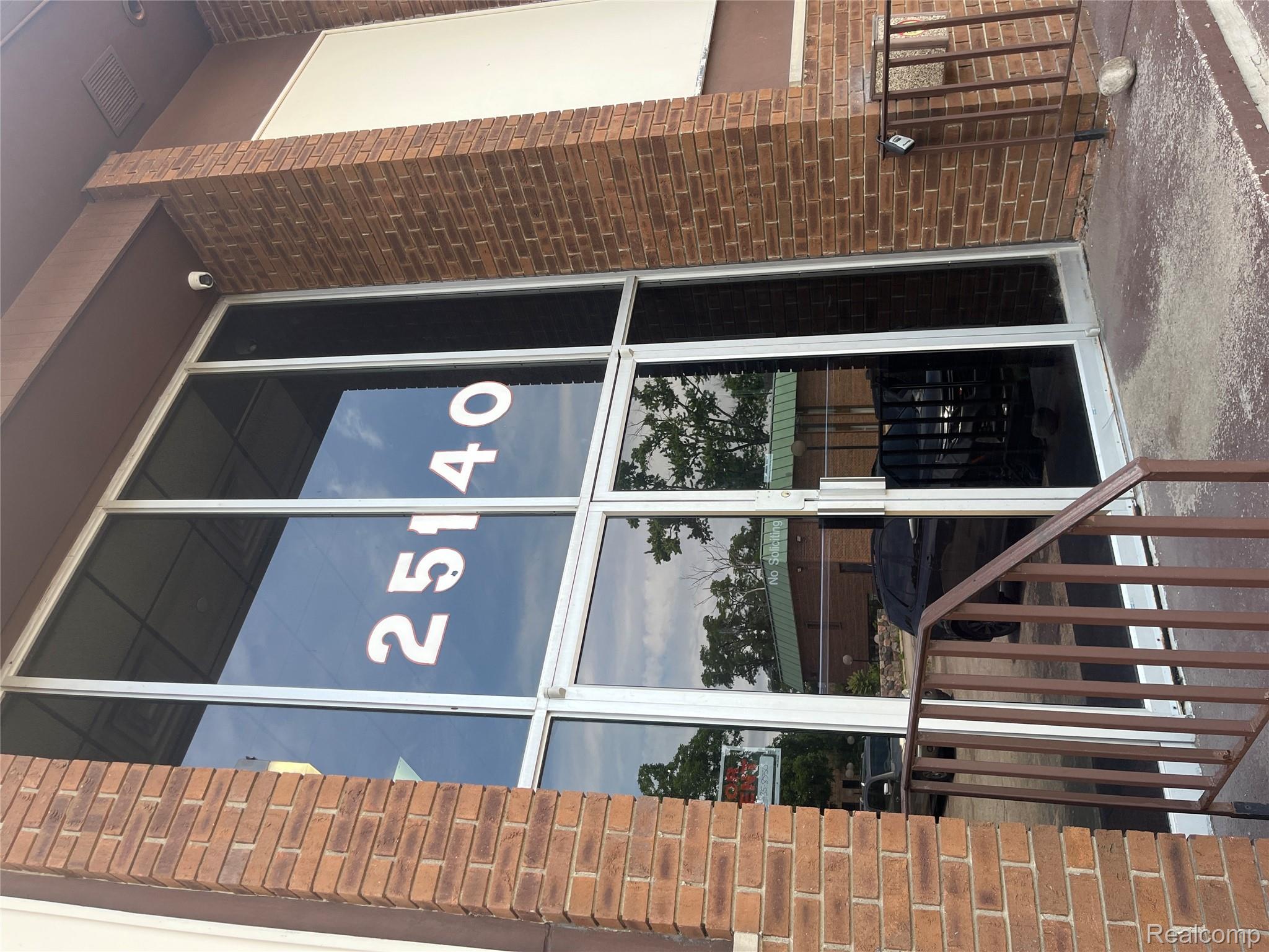 25140 Lahser Road C113