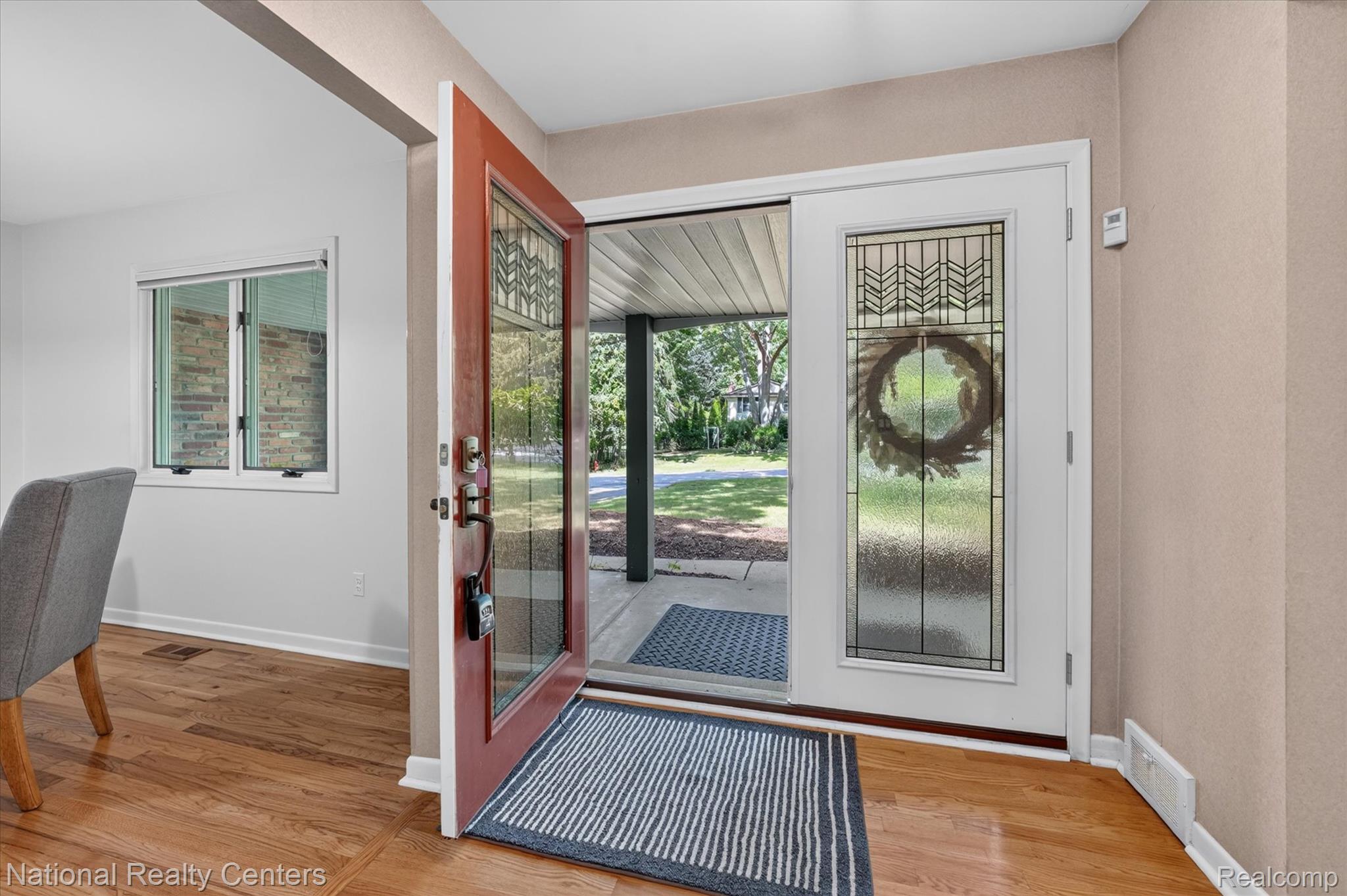 4245 Normanwood