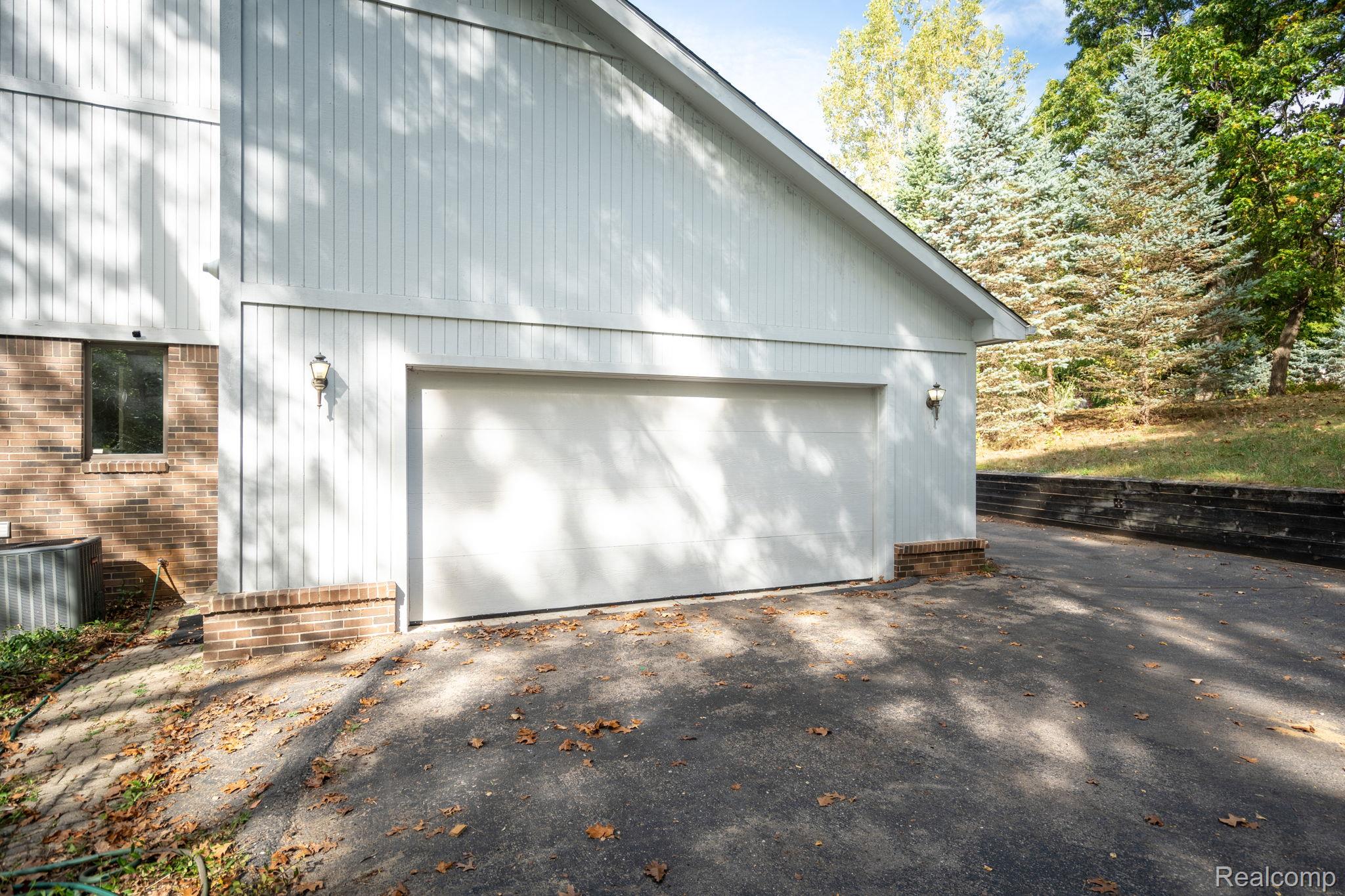 5550 N Rochester Road