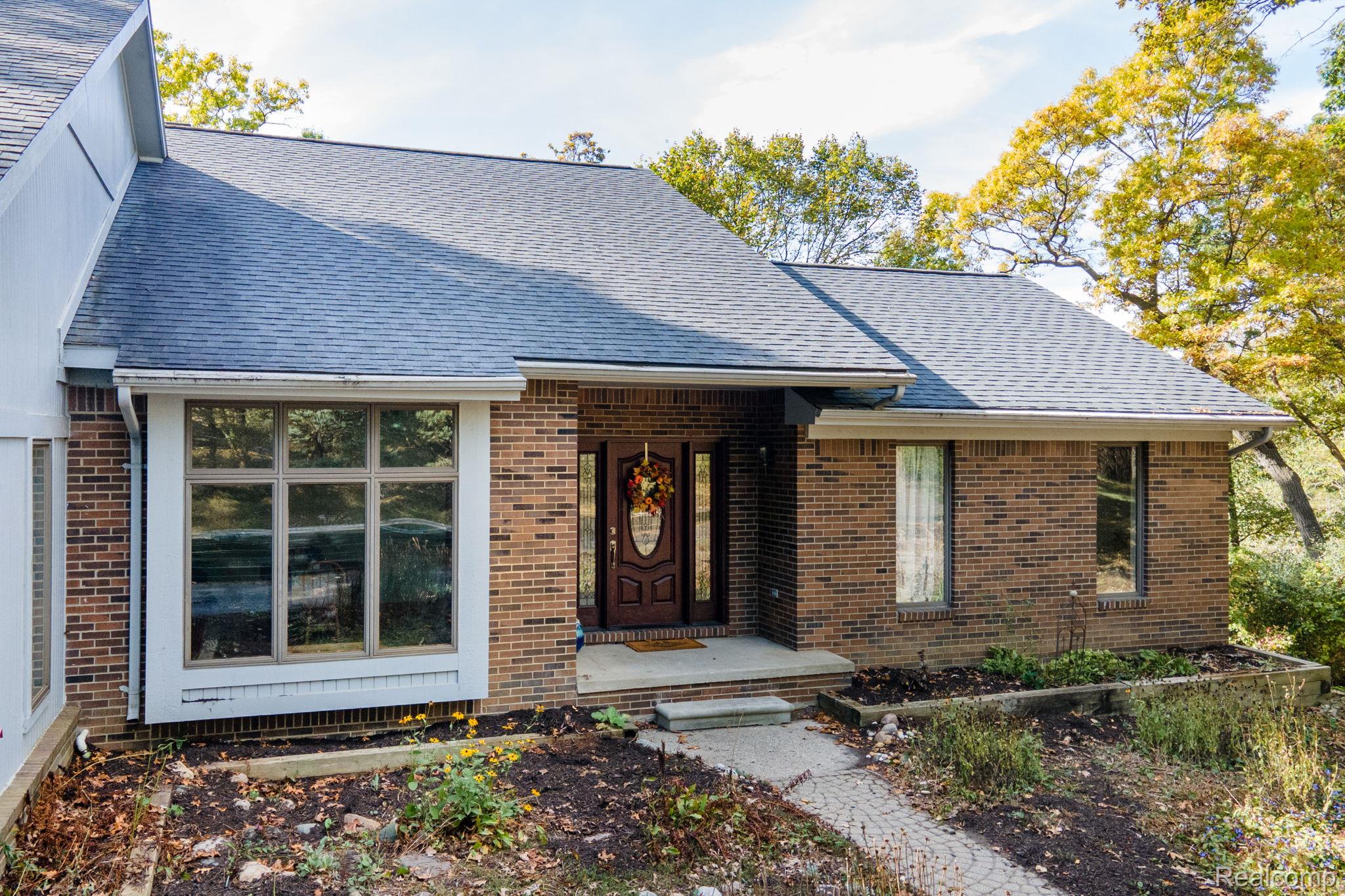 5550 N Rochester Road