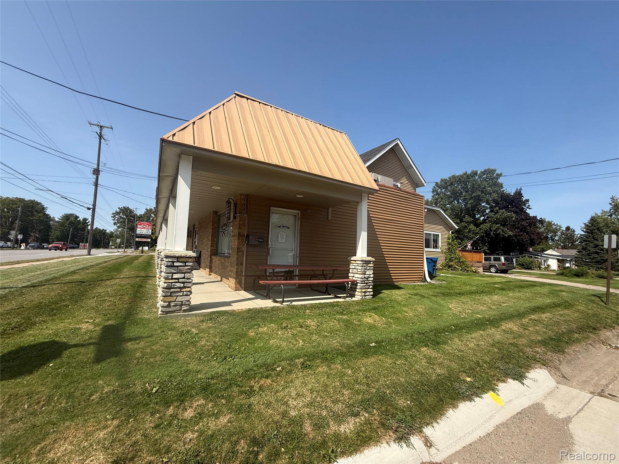 320 W Flint Street