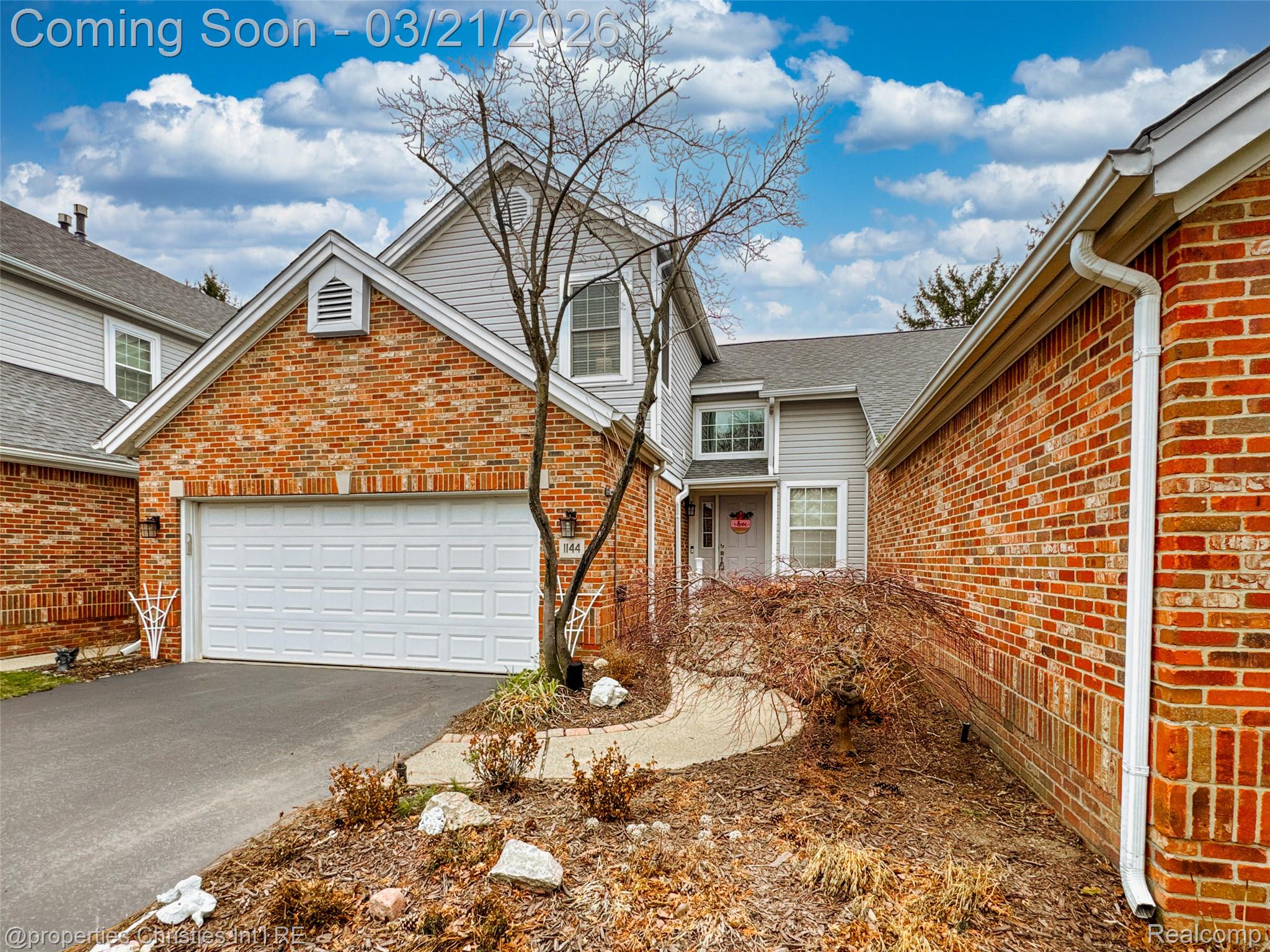 1144 Fairways Boulevard