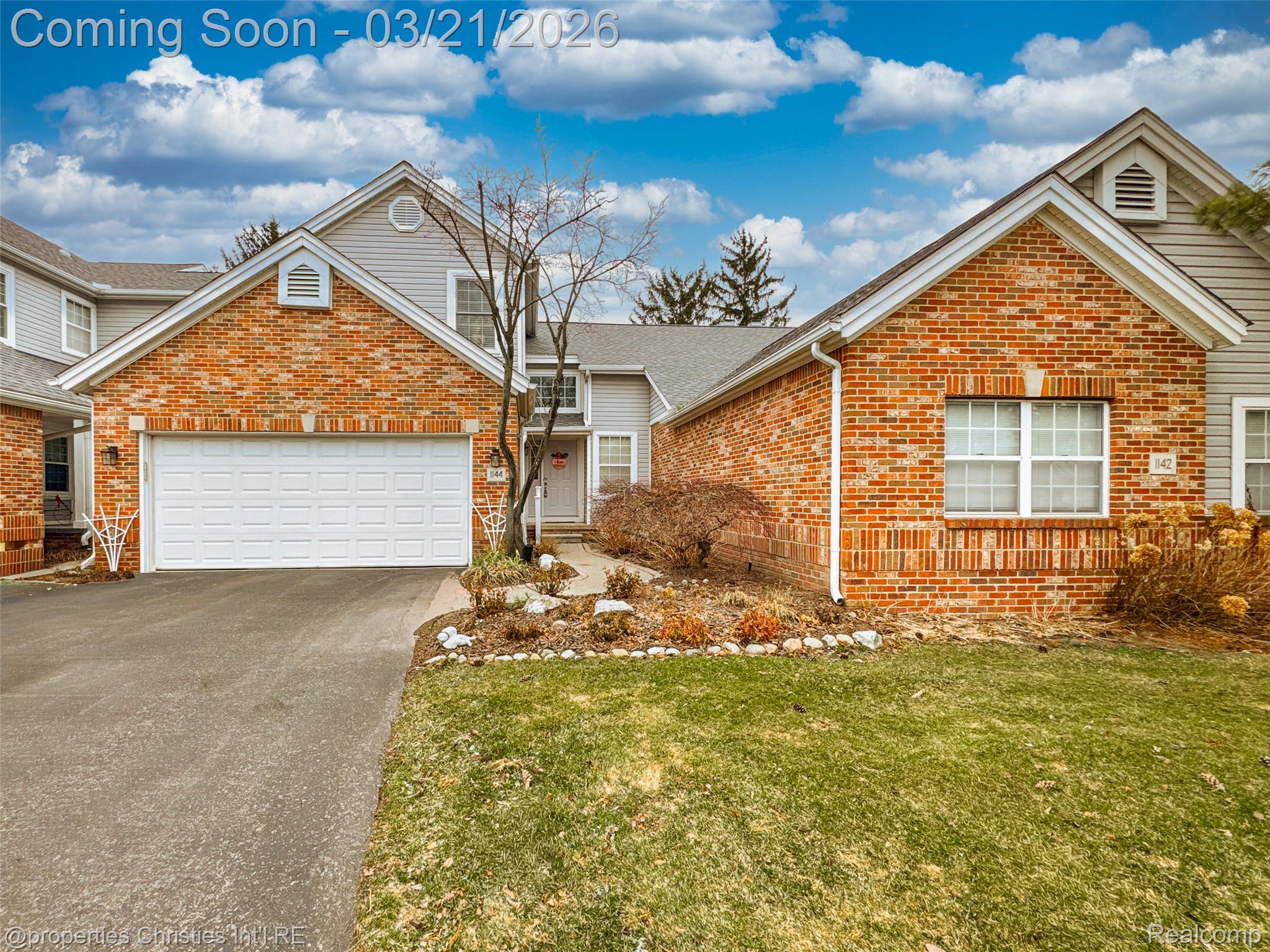 1144 Fairways Boulevard