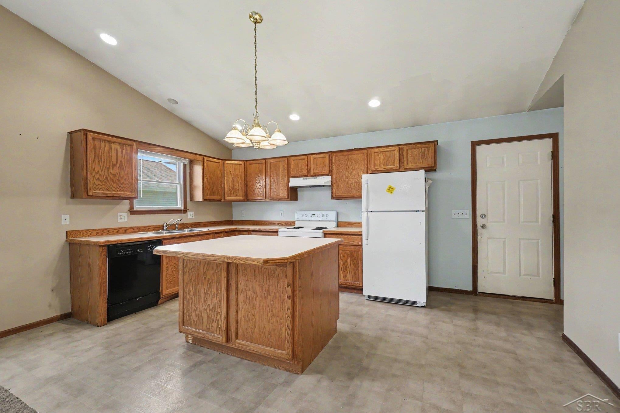 3072 Silverwood Drive
