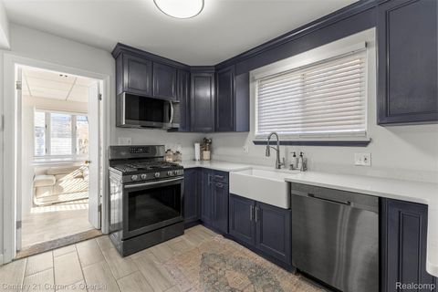 Tiny photo for 431 S SILVERY Lane, Dearborn City, MI 48124 (MLS # 20261021674)