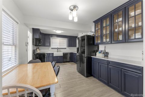 Tiny photo for 431 S SILVERY Lane, Dearborn City, MI 48124 (MLS # 20261021674)