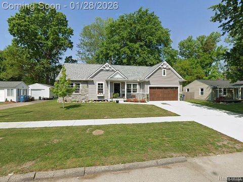 605 Hartner Drive Holly Village MI 48442