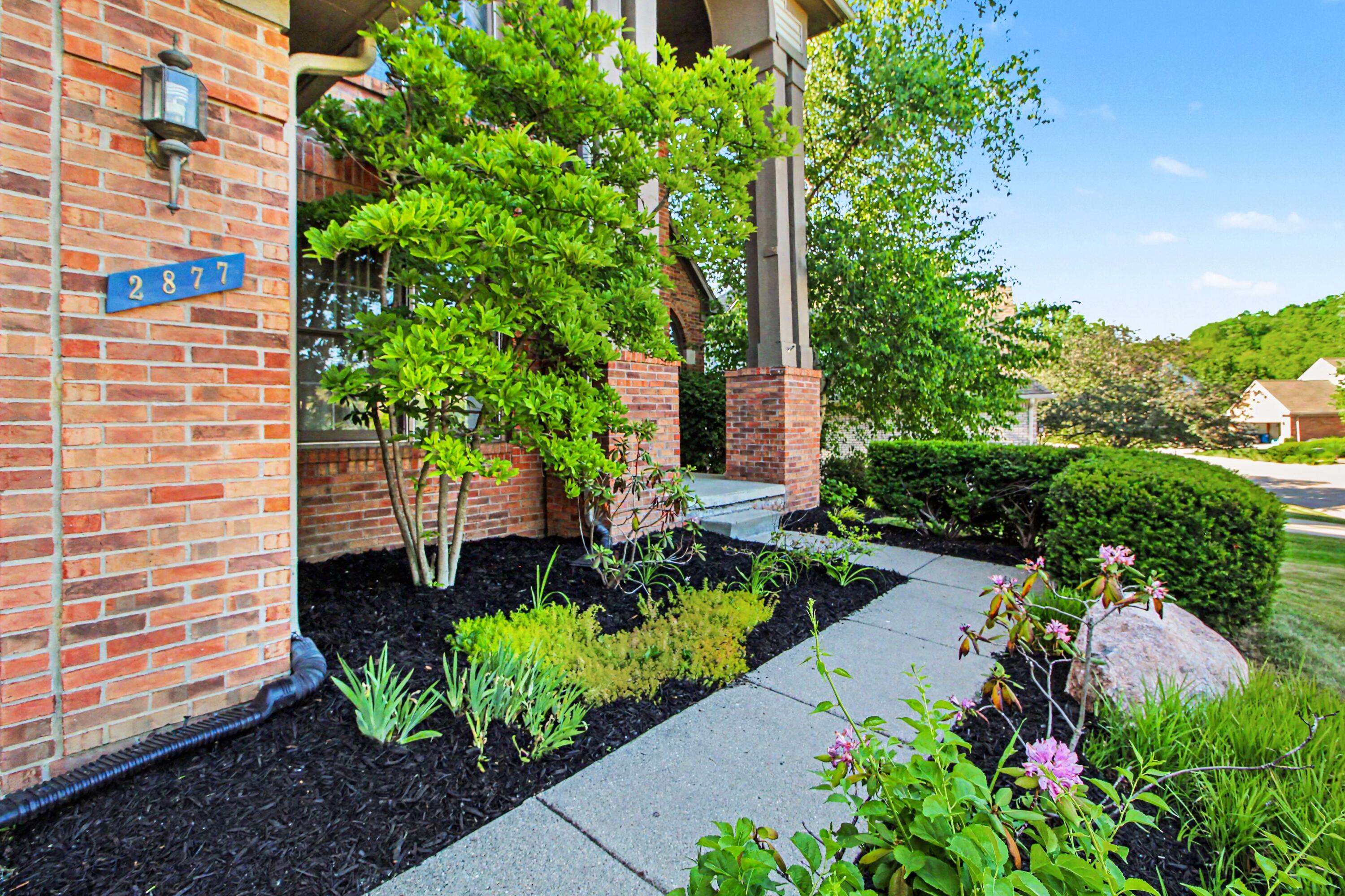 2877 Leslie Park Circle