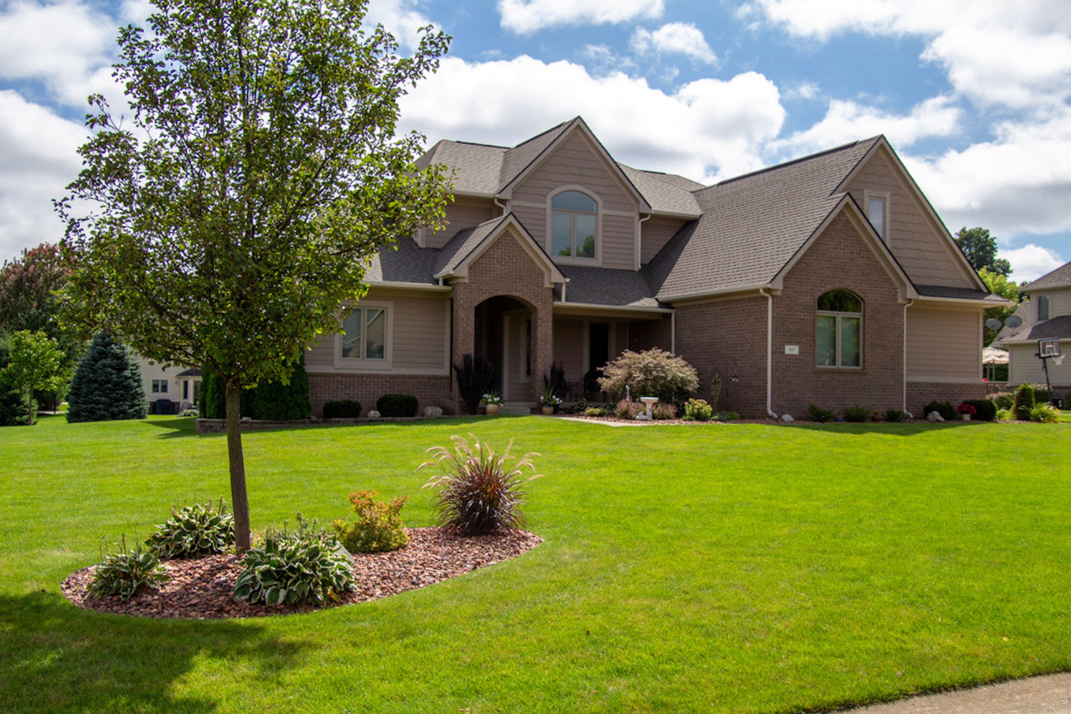 897 MOLDOVIA Drive