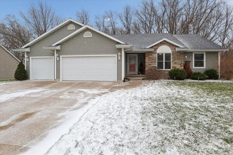 2402 Crest Haven Boulevard Oronoko Charter Township MI 49103