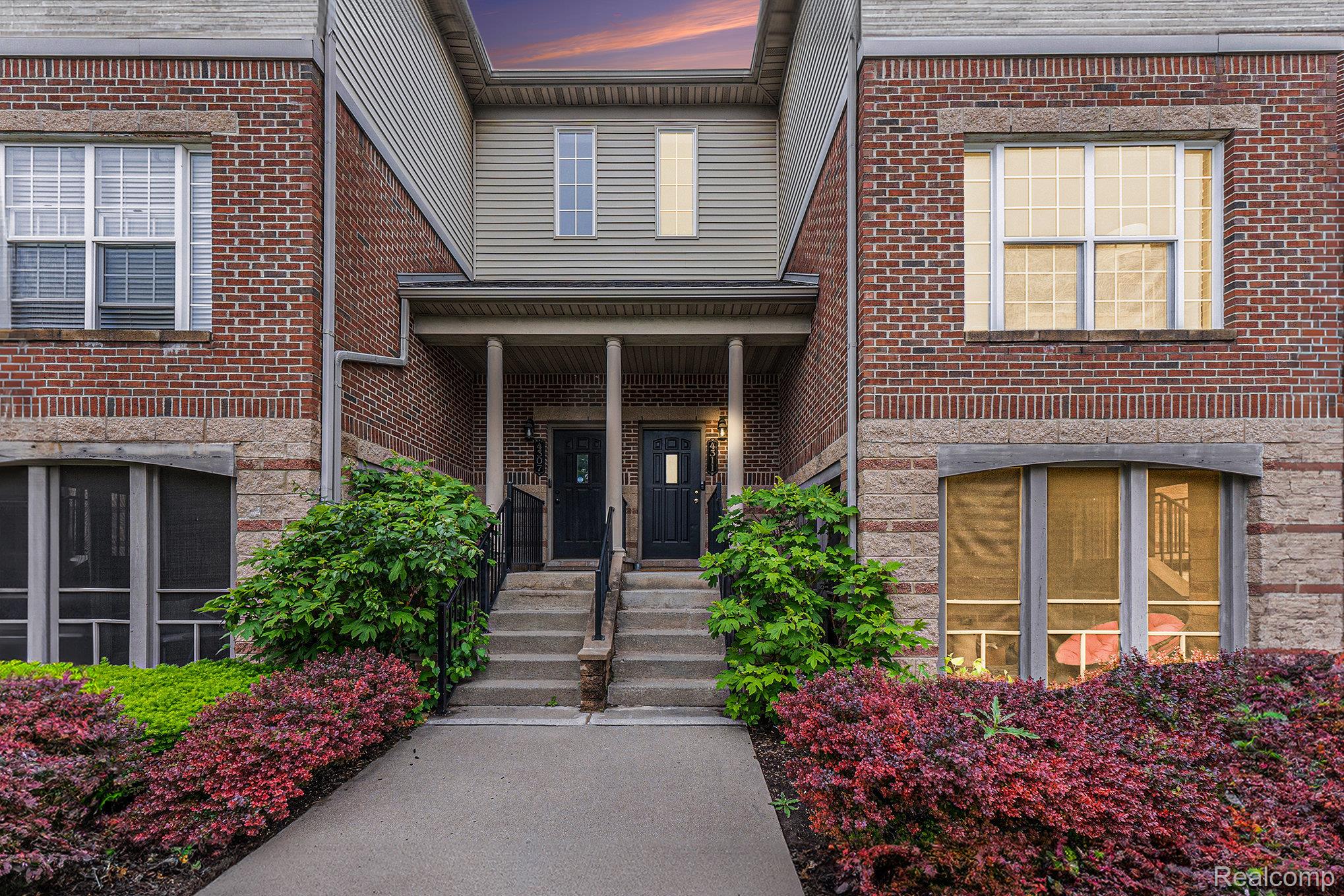 4311 MIRACLES Boulevard 22