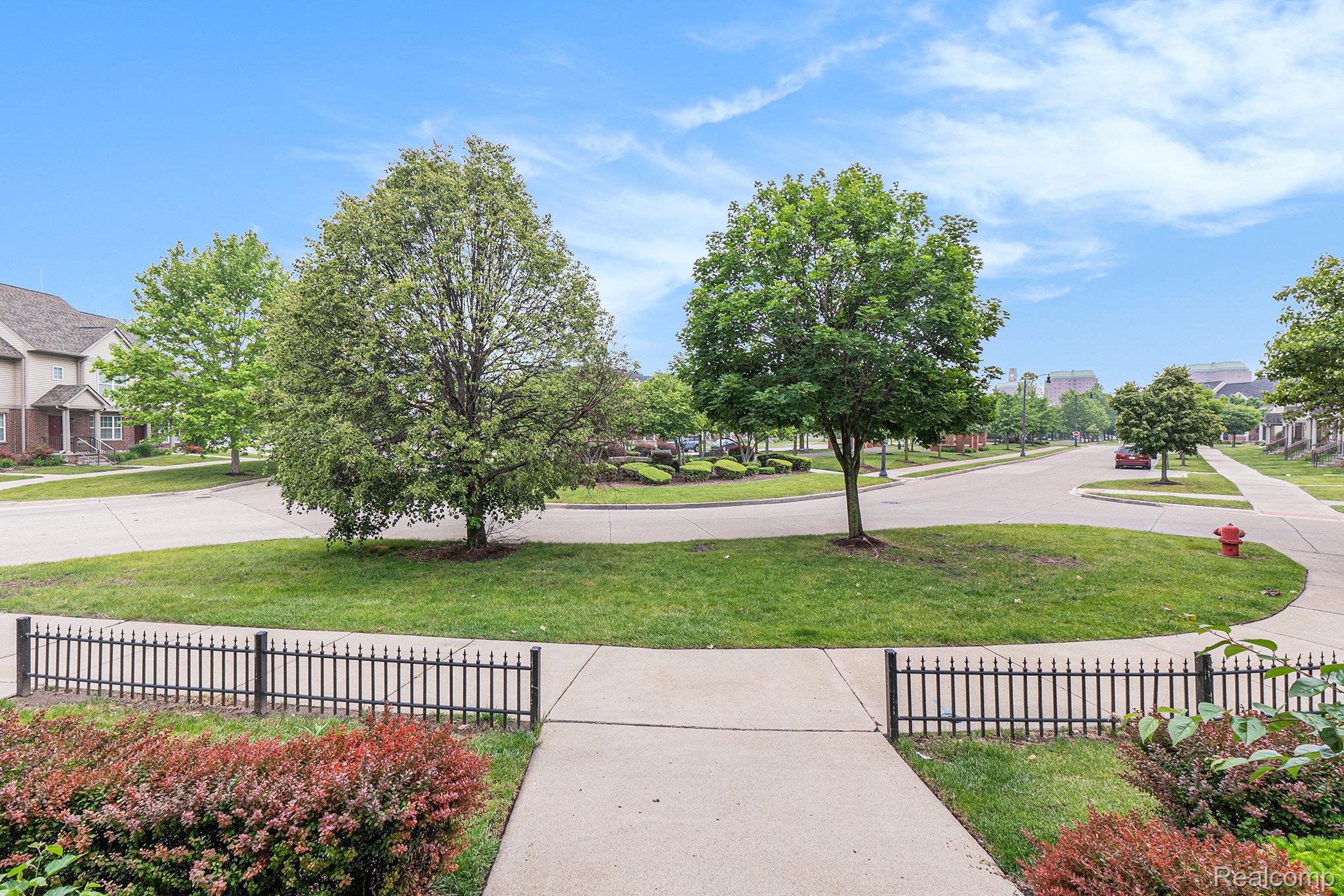 4311 MIRACLES Boulevard 22