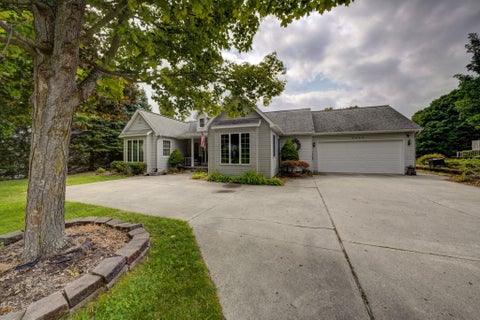 Tiny photo for 4445 Silver Valley Lane, Garfield Charter Township, MI 49684 (MLS # 78080073024)