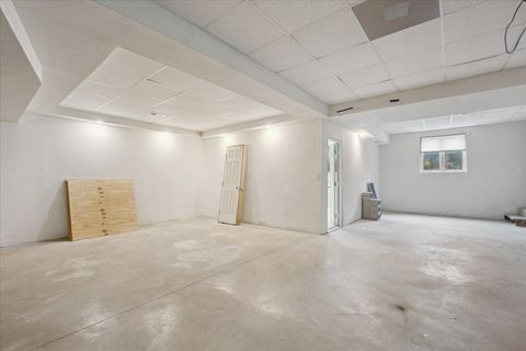 listing image 50