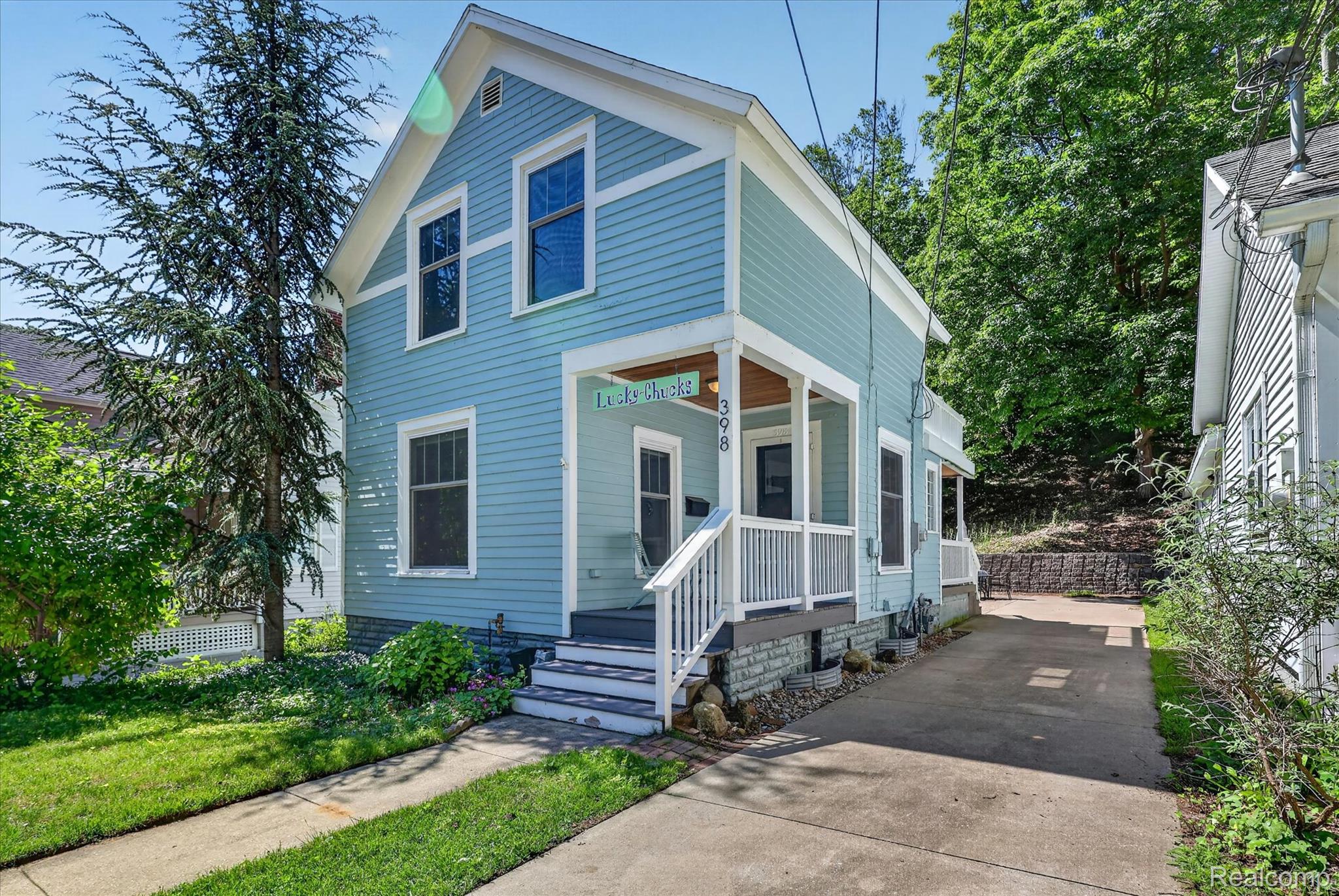 398 Howard Avenue