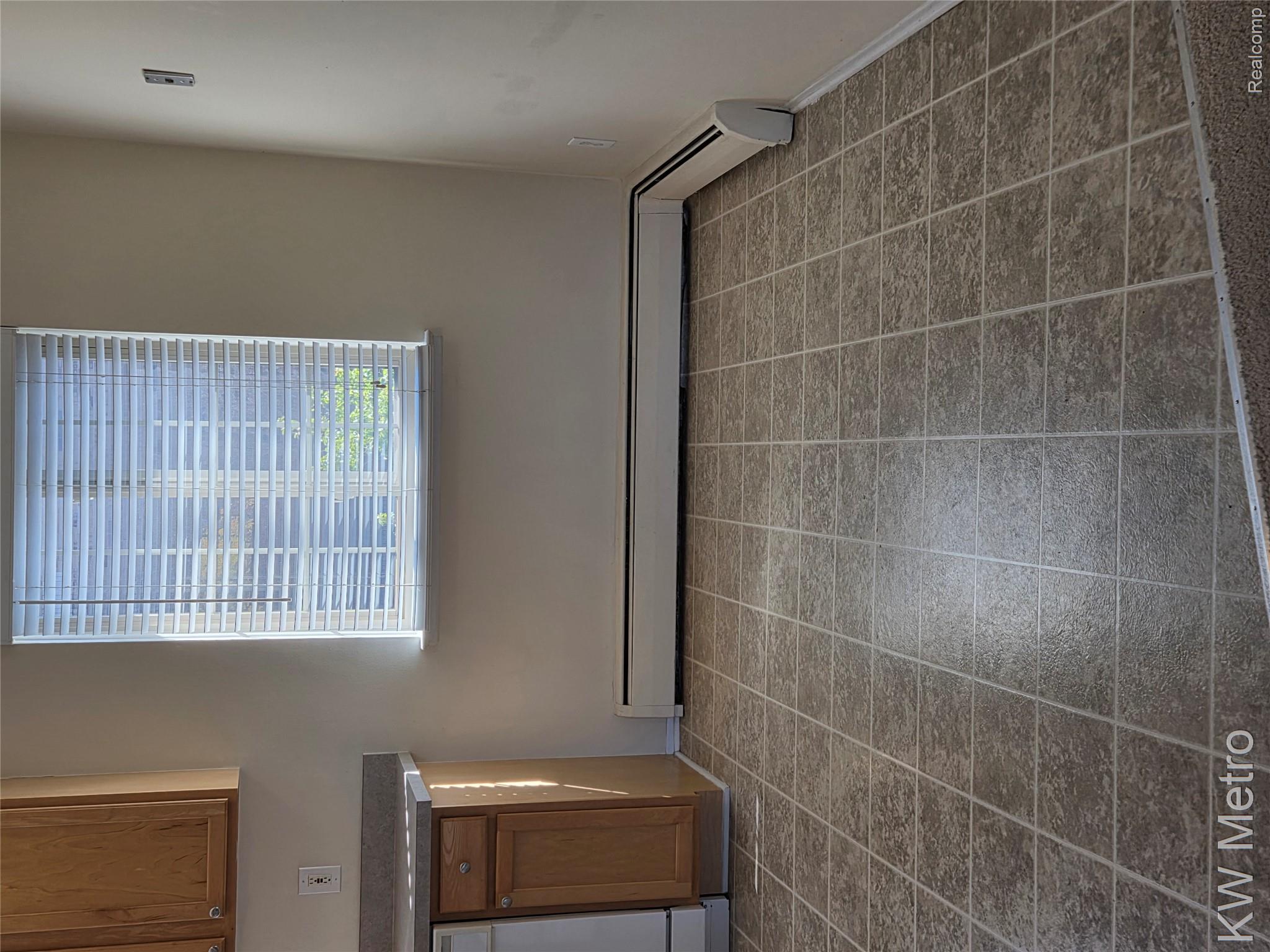 500 Romeo Road 122