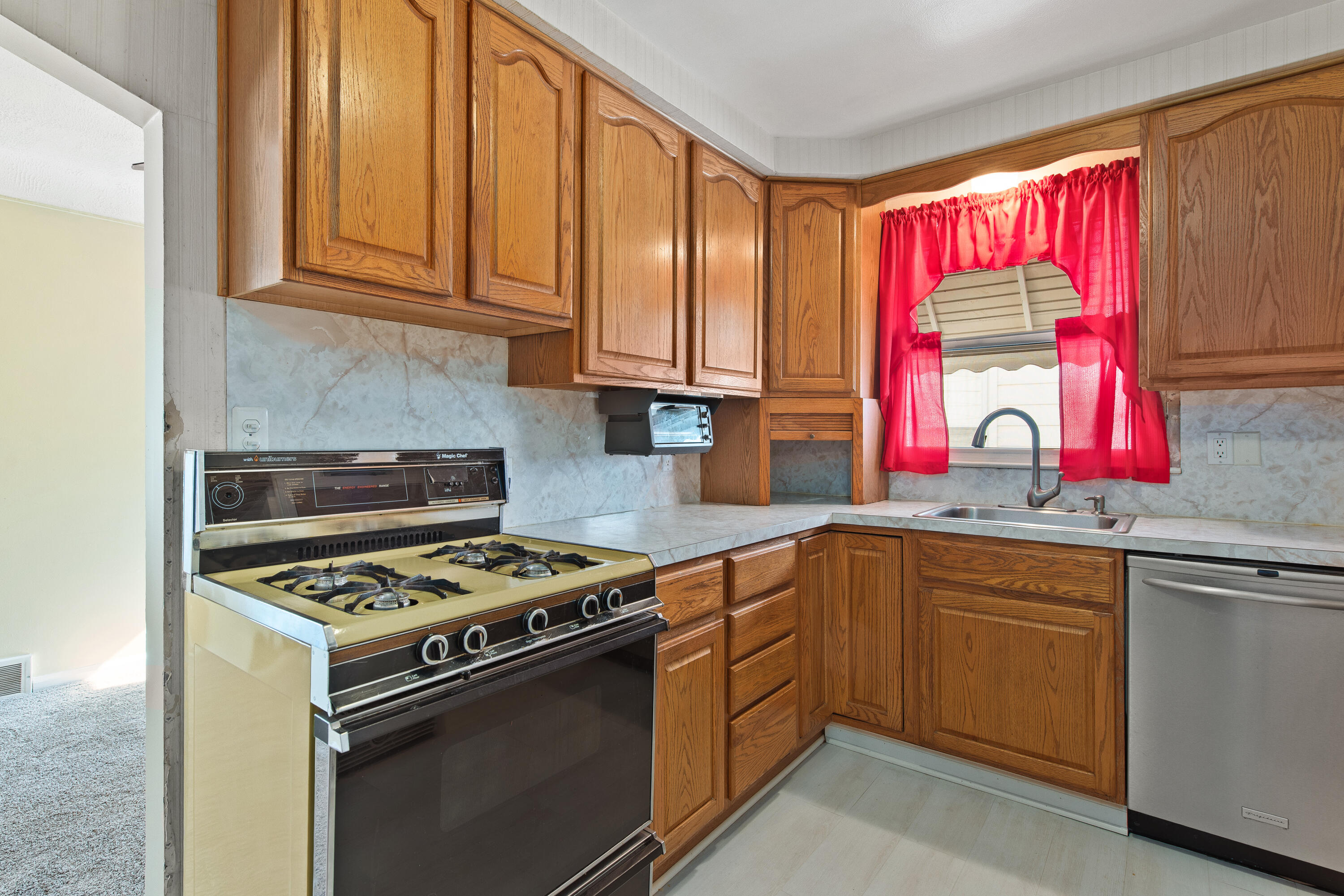 335 Laprairie Street