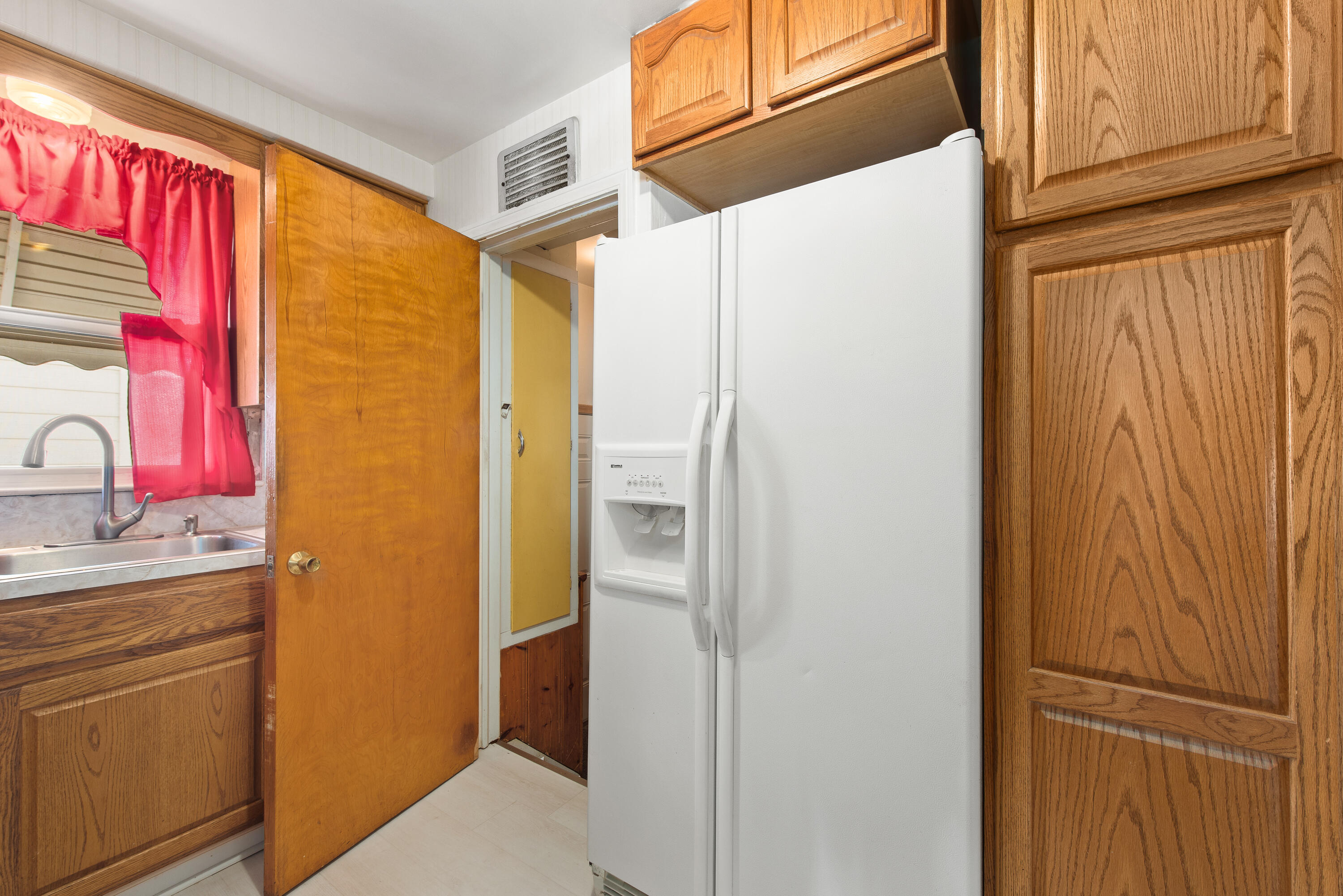 335 Laprairie Street