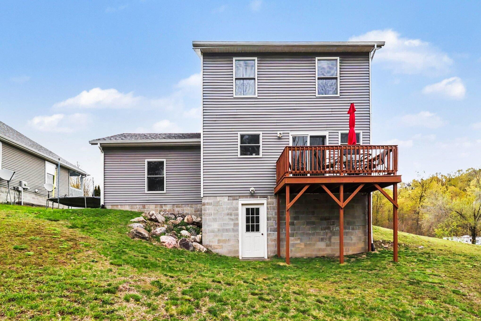 85 Northland Crossing