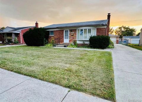 25227 Marilyn Avenue Warren City MI 48089