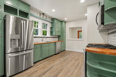 Tiny photo for 308 S Barker Street, New Buffalo City, MI 49117 (MLS # 69026054553)