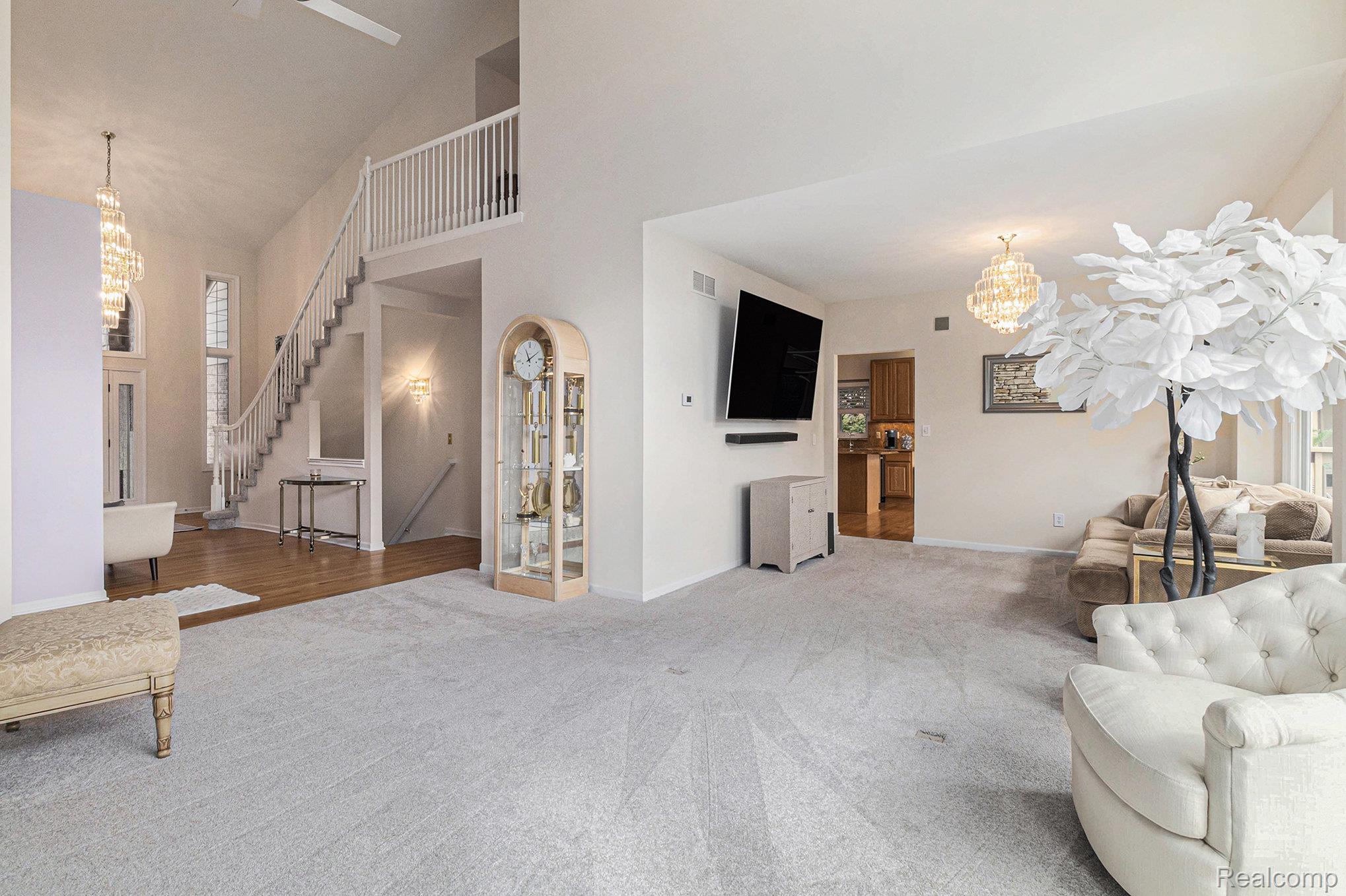 Independence Charter Township, Michigan 48348, United States, 4 Bedrooms Bedrooms, ,4 BathroomsBathrooms,Residential,Pending,215958