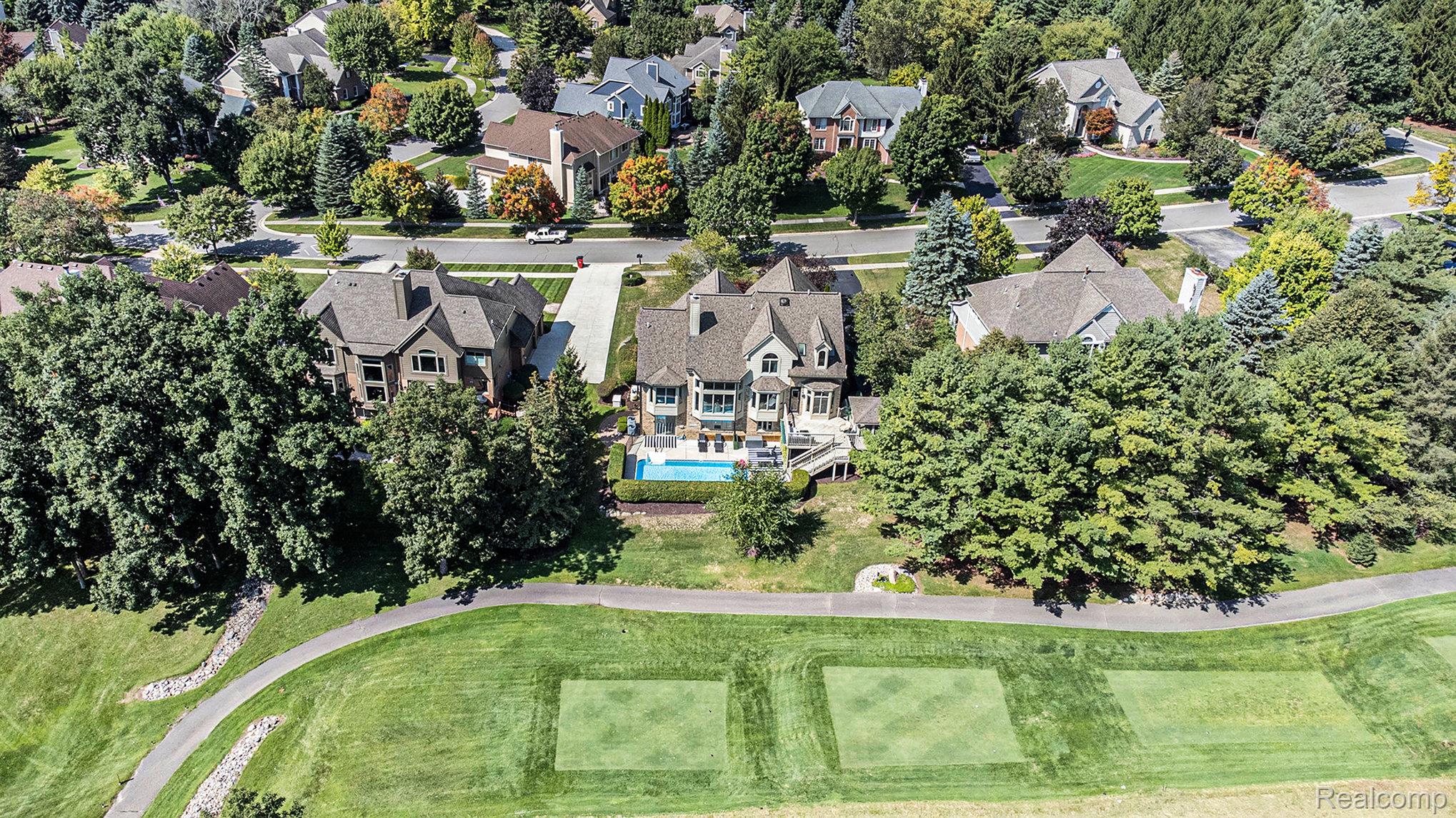 Independence Charter Township, Michigan 48348, United States, 4 Bedrooms Bedrooms, ,4 BathroomsBathrooms,Residential,Pending,215958
