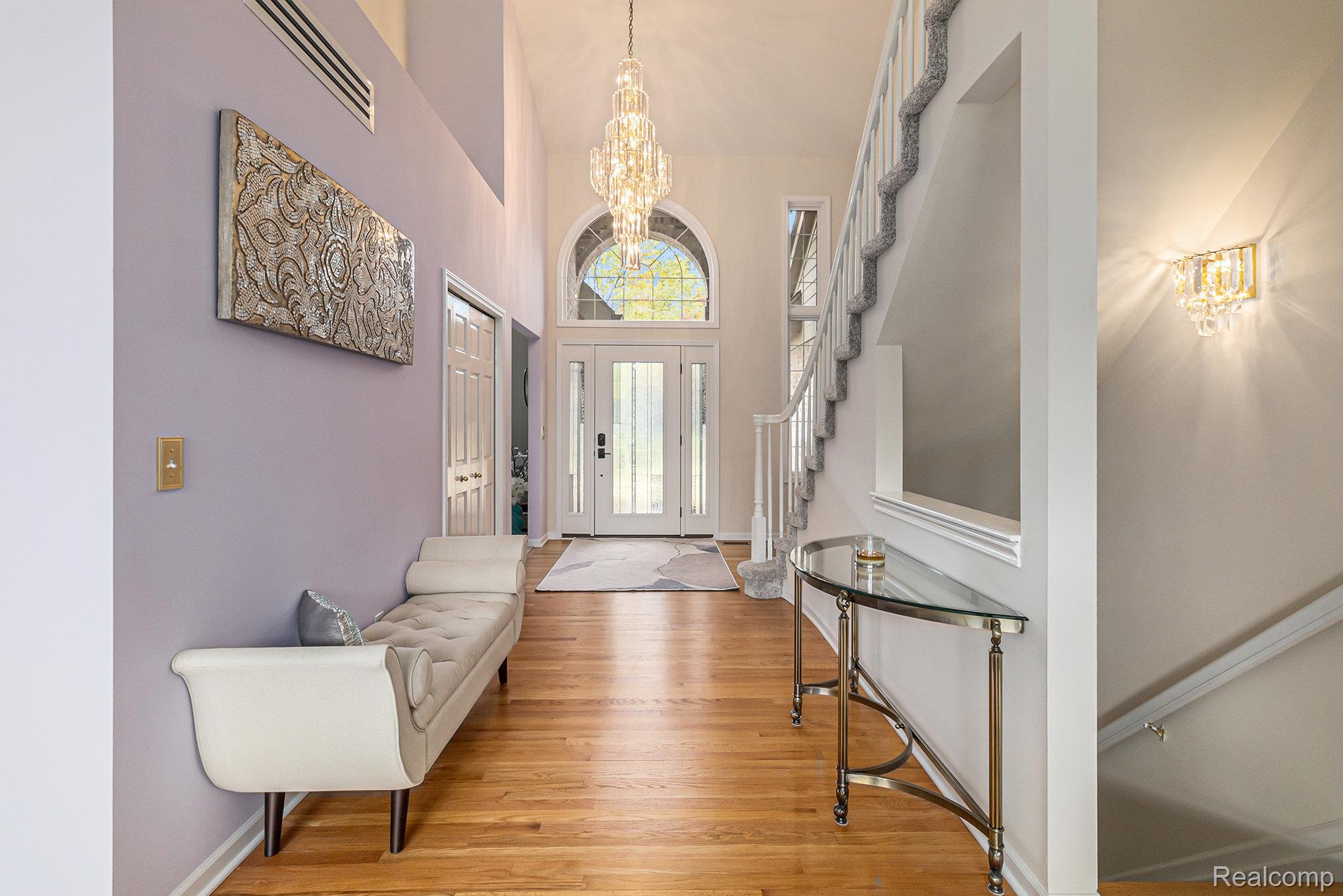 Independence Charter Township, Michigan 48348, United States, 4 Bedrooms Bedrooms, ,4 BathroomsBathrooms,Residential,Pending,215958