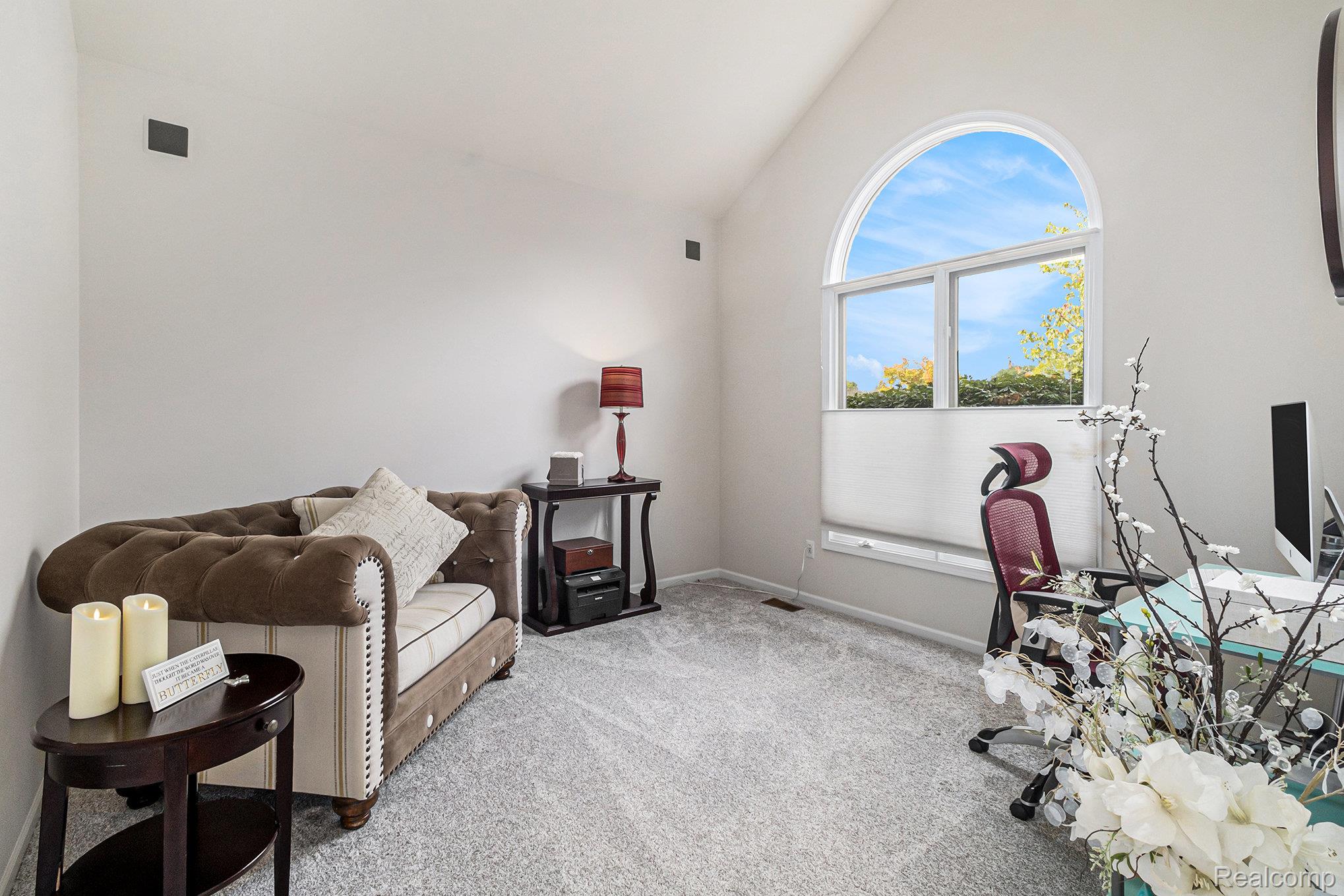 Independence Charter Township, Michigan 48348, United States, 4 Bedrooms Bedrooms, ,4 BathroomsBathrooms,Residential,Pending,215958