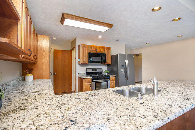 Portage City, Michigan 49024, United States, 4 Bedrooms Bedrooms, ,2 BathroomsBathrooms,Residential,Active,169269