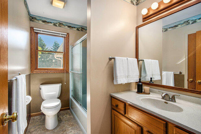 Portage City, Michigan 49024, United States, 4 Bedrooms Bedrooms, ,2 BathroomsBathrooms,Residential,Active,169269