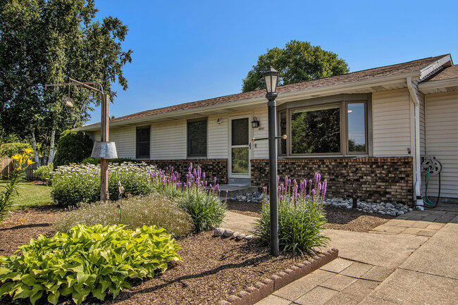 Portage City, Michigan 49024, United States, 4 Bedrooms Bedrooms, ,2 BathroomsBathrooms,Residential,Active,169269