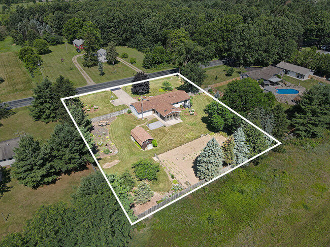 Portage City, Michigan 49024, United States, 4 Bedrooms Bedrooms, ,2 BathroomsBathrooms,Residential,Active,169269