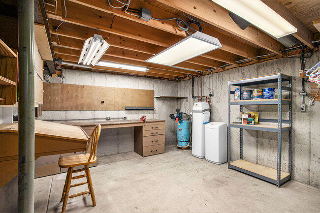 Portage City, Michigan 49024, United States, 4 Bedrooms Bedrooms, ,2 BathroomsBathrooms,Residential,Active,169269