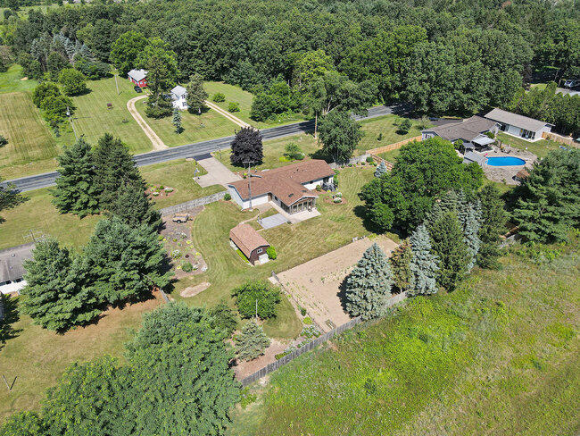 Portage City, Michigan 49024, United States, 4 Bedrooms Bedrooms, ,2 BathroomsBathrooms,Residential,Active,169269