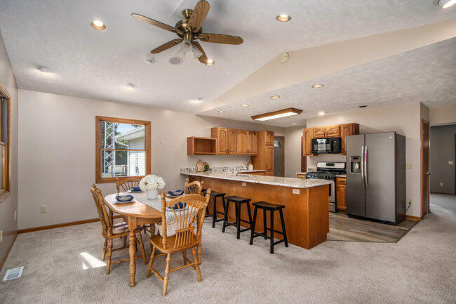 Portage City, Michigan 49024, United States, 4 Bedrooms Bedrooms, ,2 BathroomsBathrooms,Residential,Active,169269