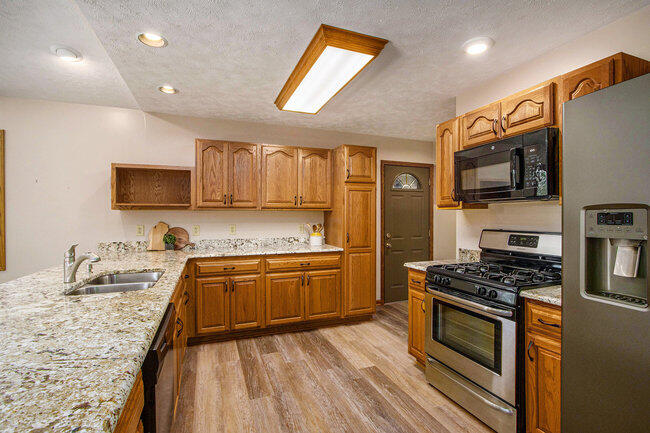 Portage City, Michigan 49024, United States, 4 Bedrooms Bedrooms, ,2 BathroomsBathrooms,Residential,Active,169269