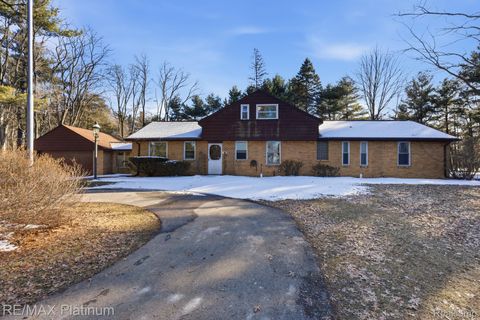 11180 Spencer Road Brighton Township MI 48114