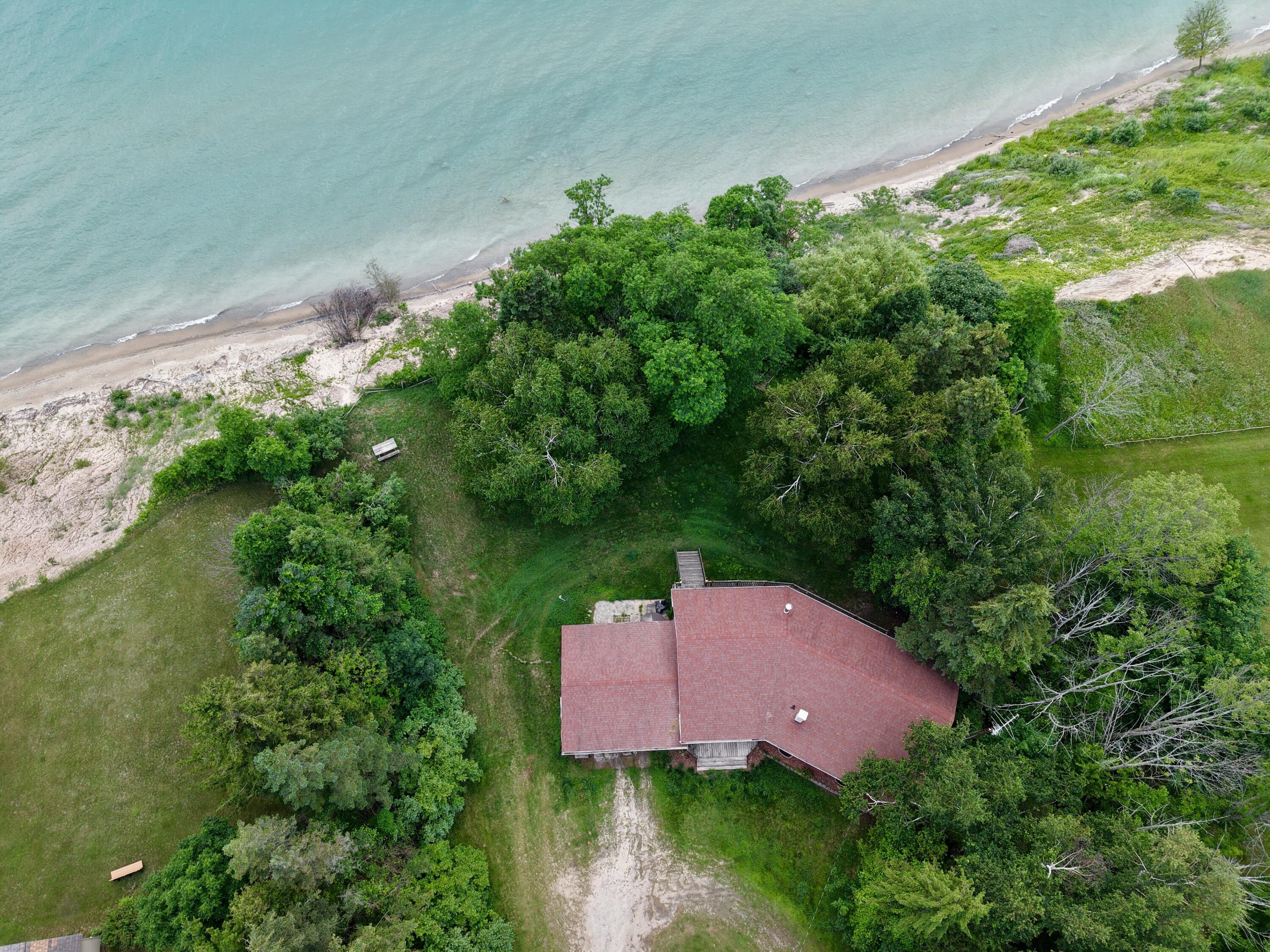 4771 S Lakeshore Drive