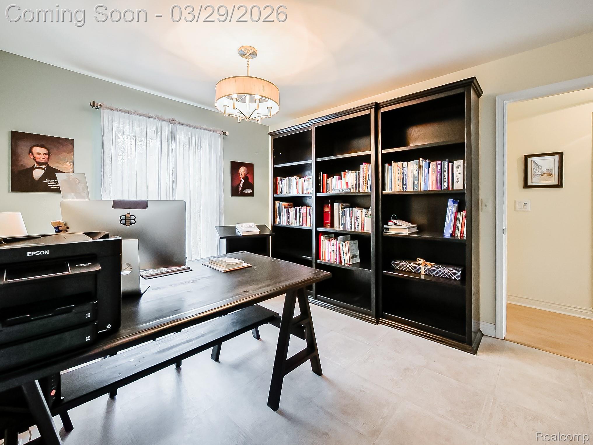 1704 Wethersfield Court