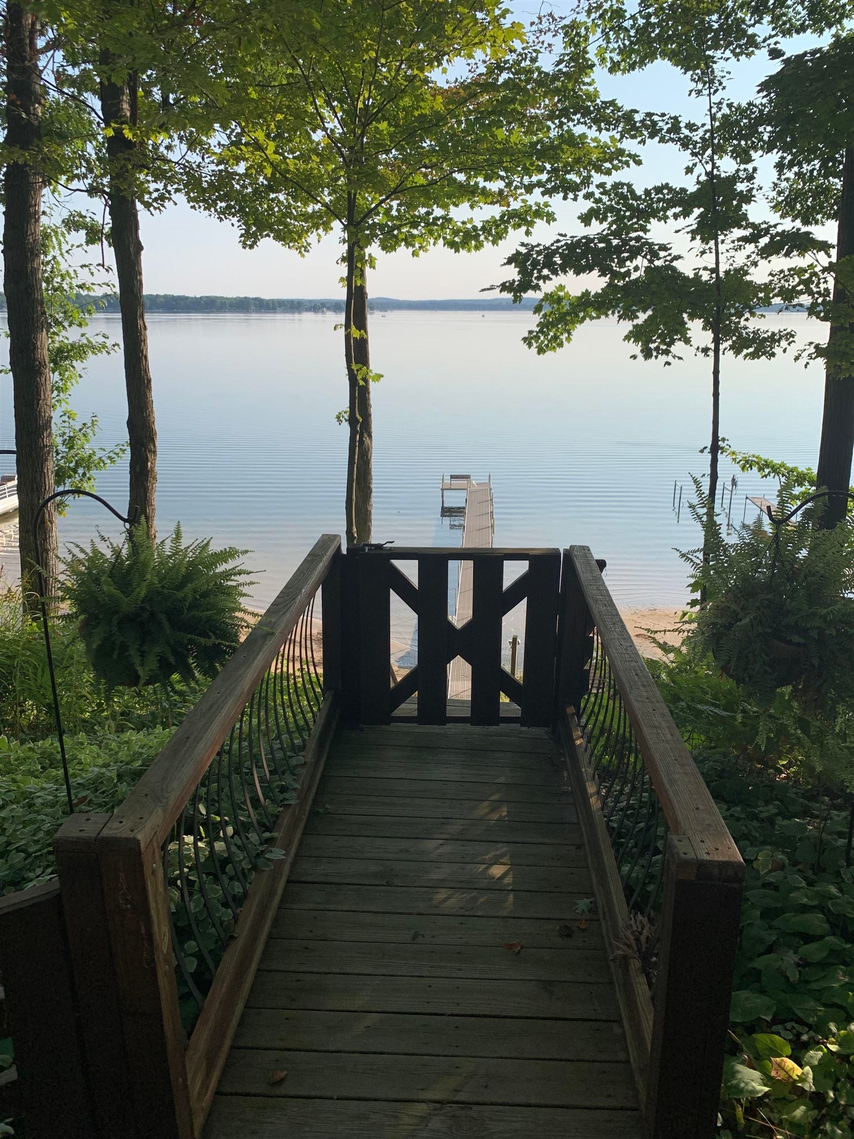 1504 S Birchaven Beach