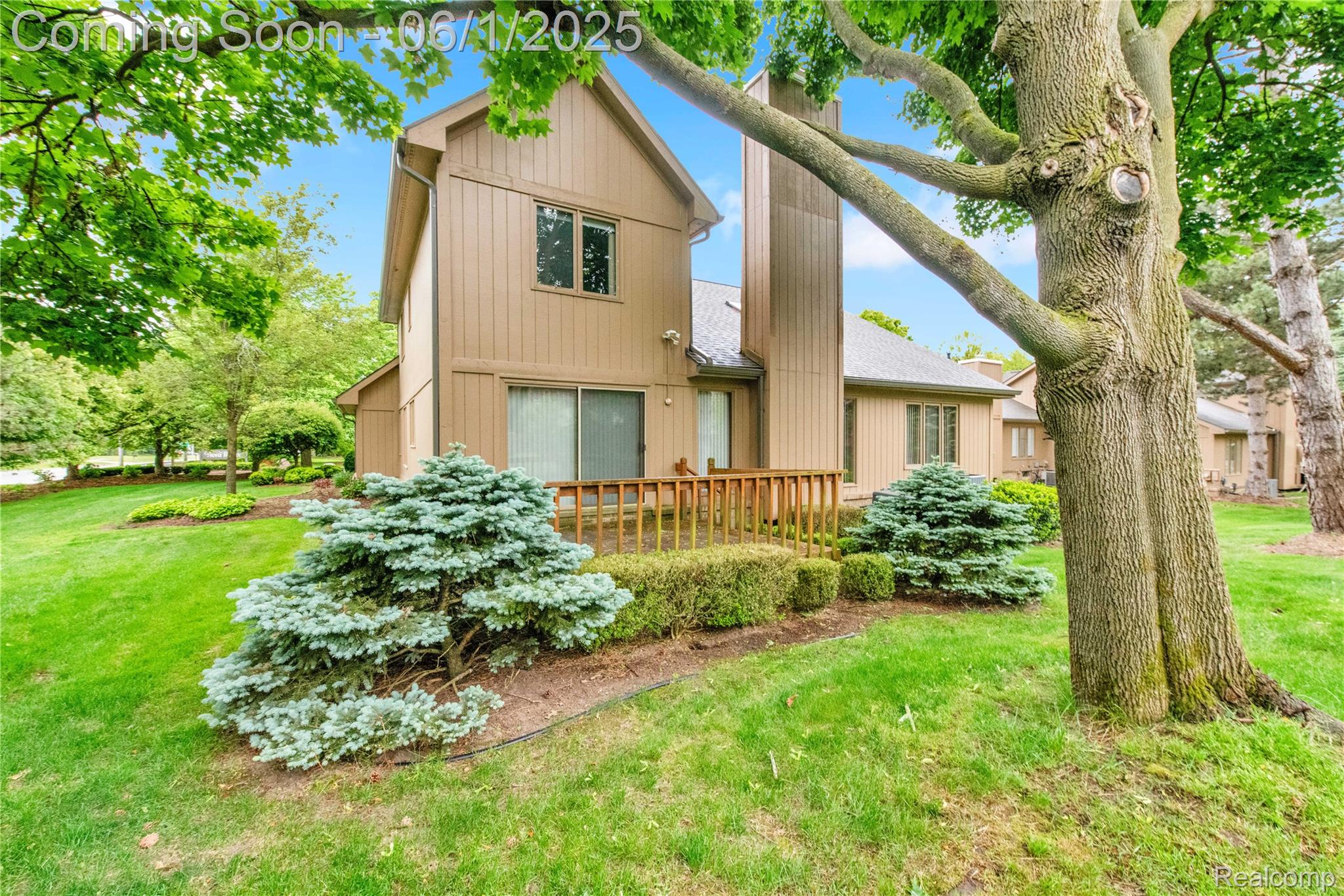 29739 NOVA WOODS Drive 32