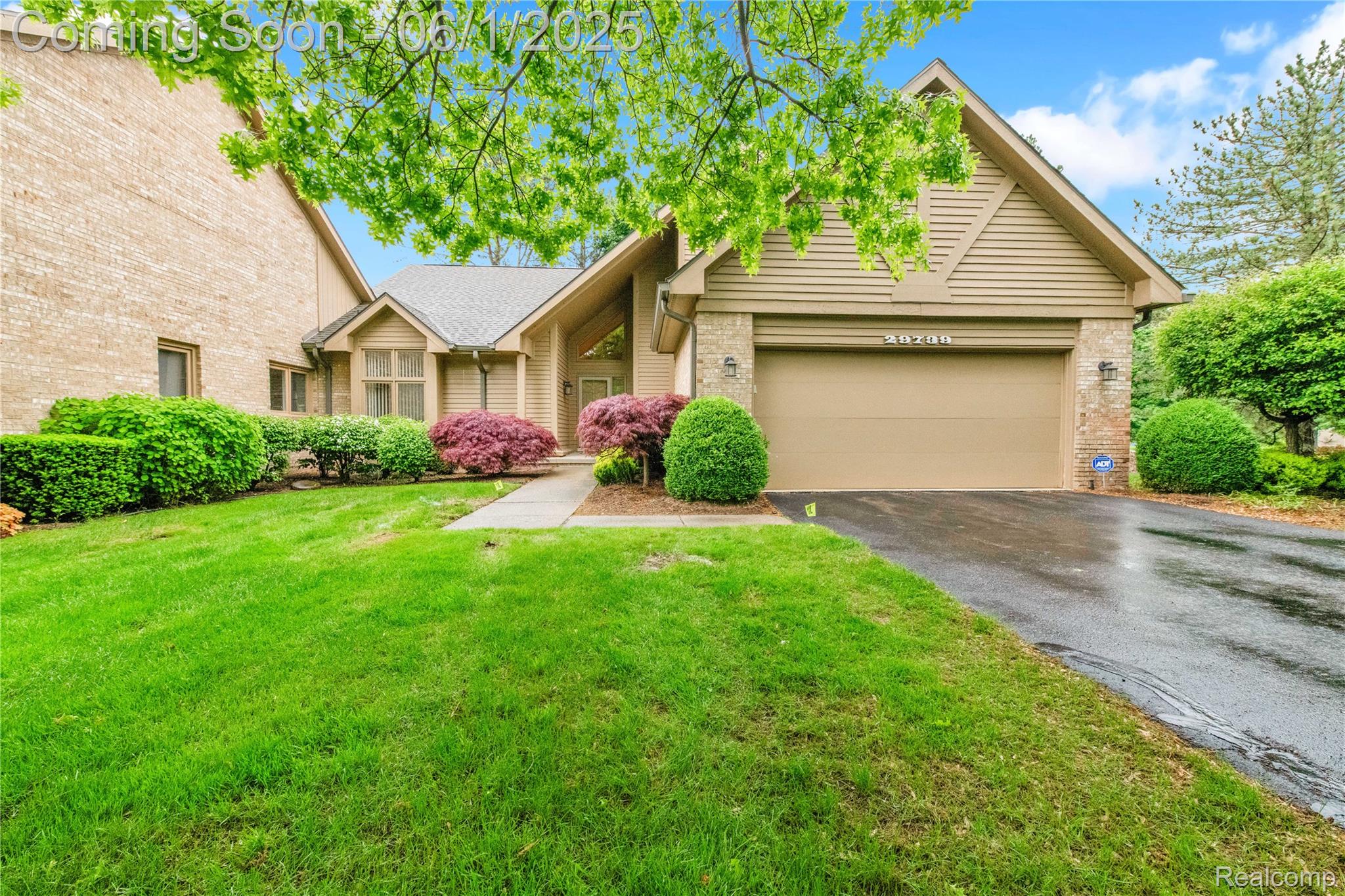 29739 NOVA WOODS Drive 32