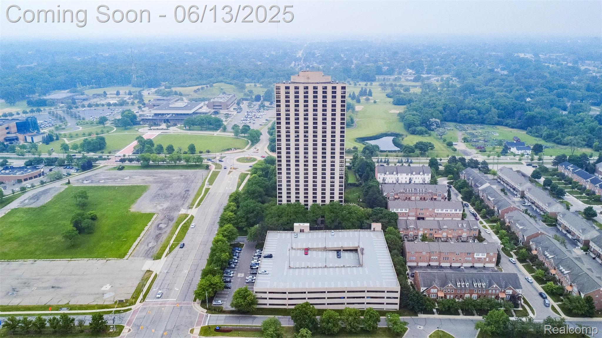 5000 Town Center 2203