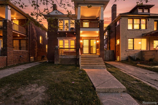 3304 CLAIRMOUNT ST, DETROIT, MI 48206 - Image 692cc7efb1d433dbdbaf1853ac9f8936/1355323295