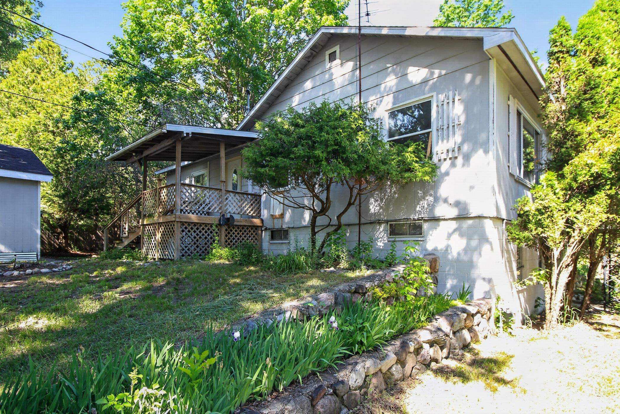 215 Maple