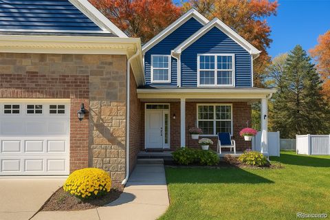 18071 Floral Street Livonia City MI 48152